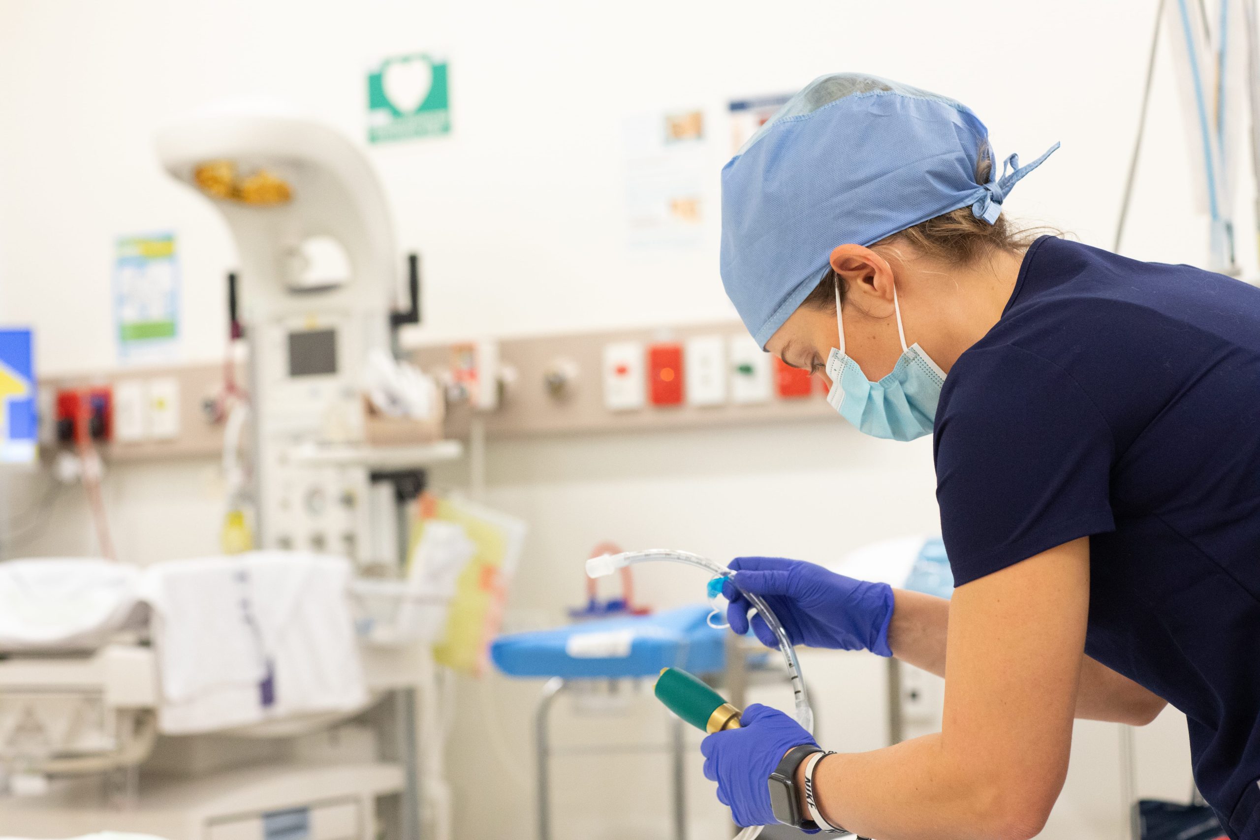 https://anaesthesia.nz/wp-content/uploads/2022/03/Morgan-in-scrubs-3-min-scaled.jpg